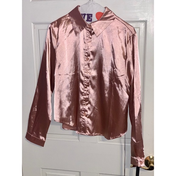 PrettyLittleThing Tops - Pretty little thing dusty pink satin button up
